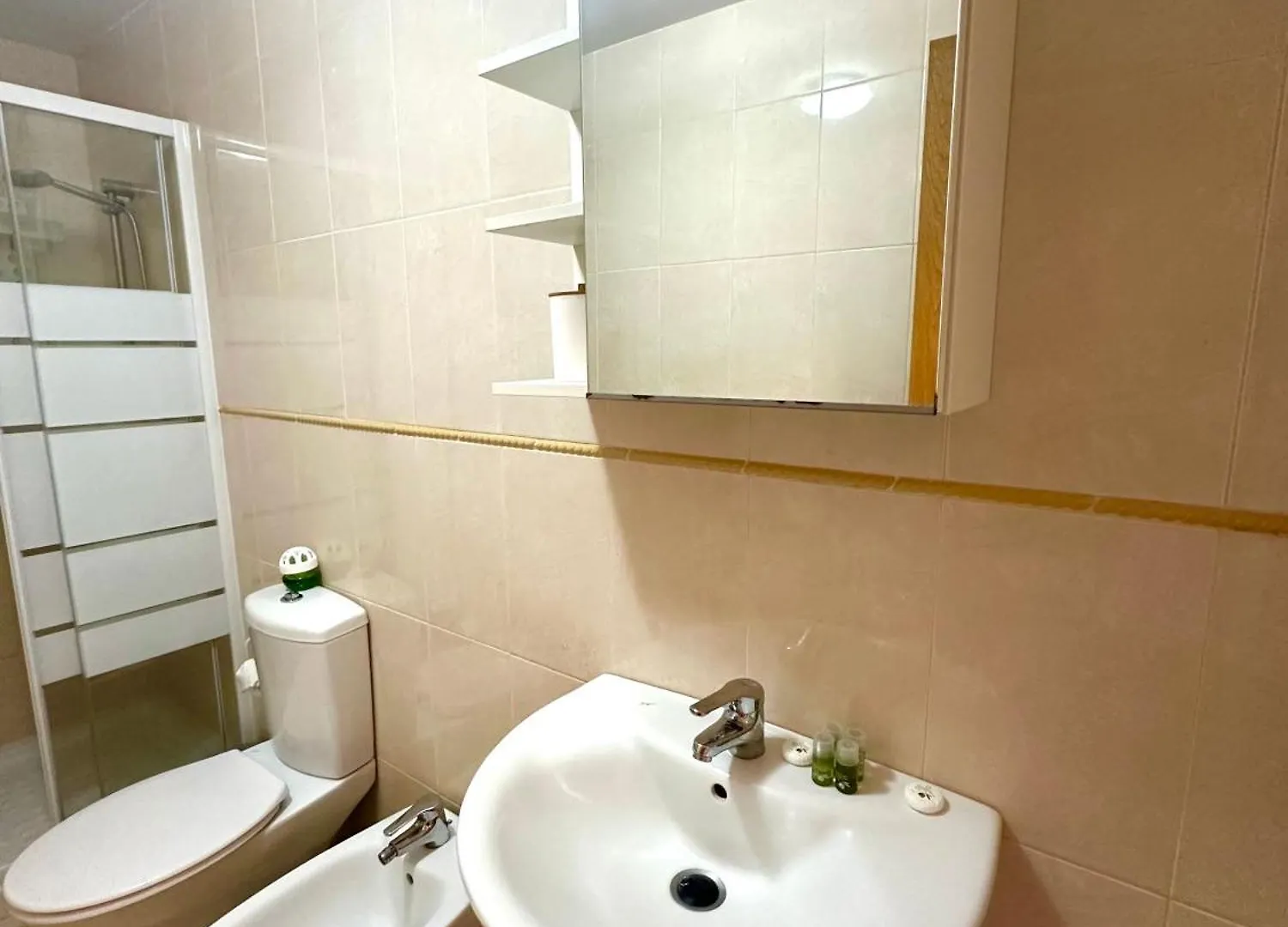 Charming 3 Bedroom Apartment Playa de San Juan  Spagna