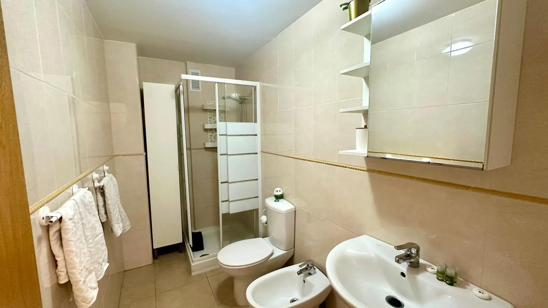 Charming 3 Bedroom Apartment Playa de San Juan  0*, Playa de San Juan (Tenerife) Spagna