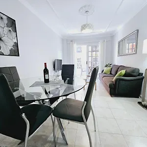  Apartment Canela