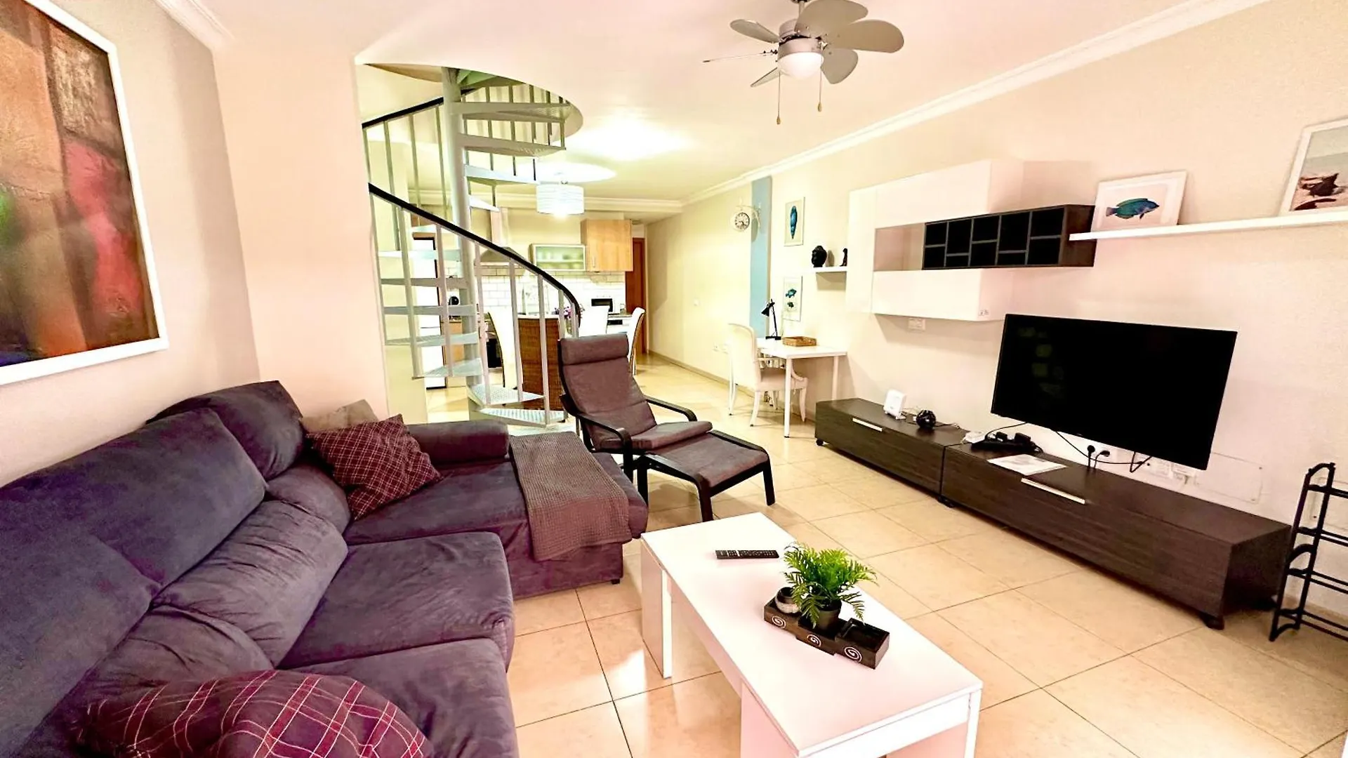Charming 3 Bedroom Apartment Playa de San Juan